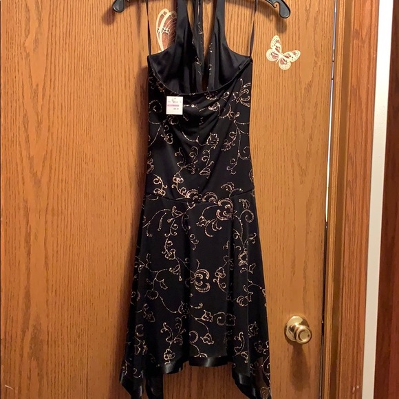 💃🏼Special occasion dress💃🏼 - Picture 5 of 8